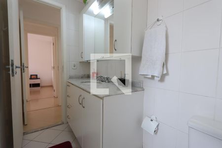 Casa de condomínio à venda com 150m², 3 quartos e 2 vagasBanheiro da Suíte