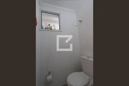 Casa de condomínio à venda com 150m², 3 quartos e 2 vagasLavabo