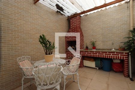 Casa de condomínio à venda com 150m², 3 quartos e 2 vagasQuintal e Área Gourmet