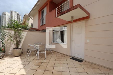 Casa de condomínio à venda com 150m², 3 quartos e 2 vagasVaranda social