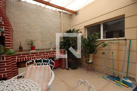 Casa de condomínio à venda com 150m², 3 quartos e 2 vagasQuintal e Área Gourmet