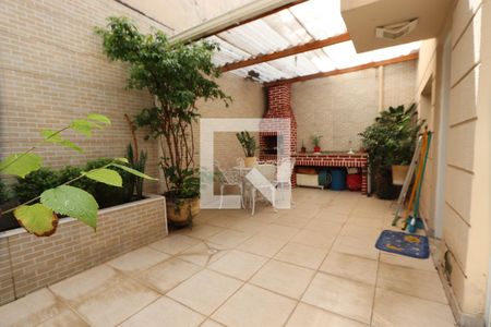 Casa de condomínio à venda com 150m², 3 quartos e 2 vagasQuintal e Área Gourmet