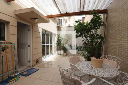 Casa de condomínio à venda com 150m², 3 quartos e 2 vagasVaranda social