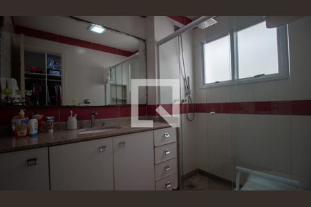 Casa de condomínio à venda com 289m², 5 quartos e 3 vagas Casa de condomínio à venda com 289m², 5 quartos e 3 vagasBanheiro da Suíte 4
