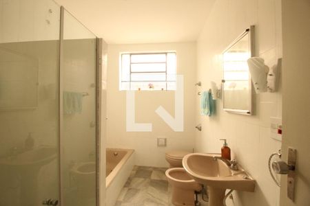 Apartamento à venda com 143m², 4 quartos e 2 vagasBanheiro