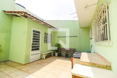 Casa à venda com 160m², 3 quartos e 2 vagas Casa à venda com 160m², 3 quartos e 2 vagasQuintal