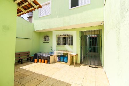 Casa à venda com 160m², 3 quartos e 2 vagas Casa à venda com 160m², 3 quartos e 2 vagasQuintal