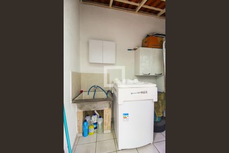 Casa à venda com 160m², 3 quartos e 2 vagas Casa à venda com 160m², 3 quartos e 2 vagasÁrea de Serviço