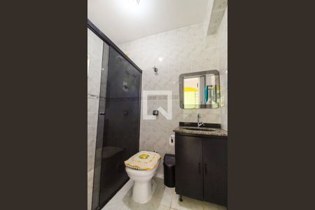 Casa à venda com 160m², 3 quartos e 2 vagas Casa à venda com 160m², 3 quartos e 2 vagasBanheiro 2