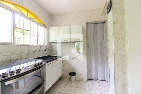 Casa à venda com 160m², 3 quartos e 2 vagas Casa à venda com 160m², 3 quartos e 2 vagasCozinha