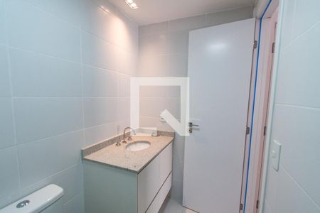 Apartamento à venda com 108m², 3 quartos e 2 vagas Apartamento à venda com 108m², 3 quartos e 2 vagasBanheiro da suíte 1