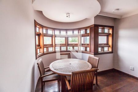 Casa de condomínio à venda com 650m², 4 quartos e 4 vagas Casa de condomínio à venda com 650m², 4 quartos e 4 vagasCopa