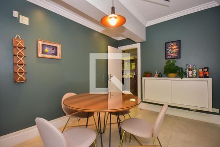 Casa à venda com 589m², 4 quartos e 6 vagas Casa à venda com 589m², 4 quartos e 6 vagasSala de Almoço