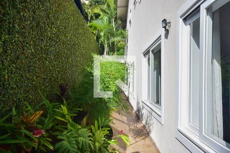 Casa à venda com 589m², 4 quartos e 6 vagas Casa à venda com 589m², 4 quartos e 6 vagasJardim