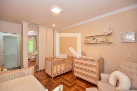 Casa à venda com 589m², 4 quartos e 6 vagas Casa à venda com 589m², 4 quartos e 6 vagasSuíte 1