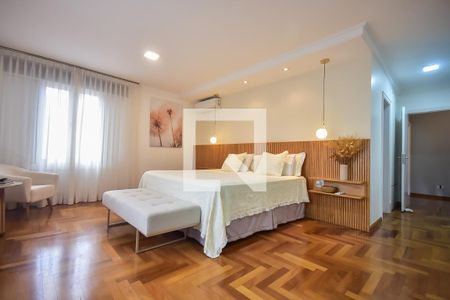 Casa à venda com 589m², 4 quartos e 6 vagas Casa à venda com 589m², 4 quartos e 6 vagasSuíte 2