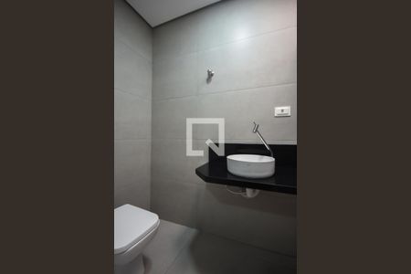 Casa à venda com 170m², 3 quartos e 2 vagasBanheiro