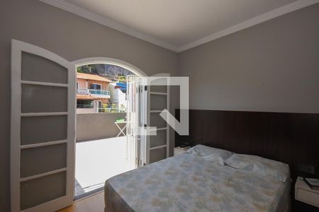 Casa à venda com 170m², 3 quartos e 2 vagasSuíte