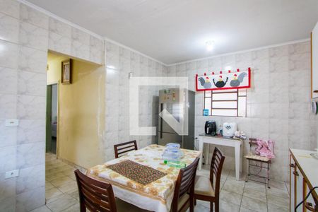 Casa à venda com 250m², 3 quartos e 3 vagas Casa à venda com 250m², 3 quartos e 3 vagasCozinha