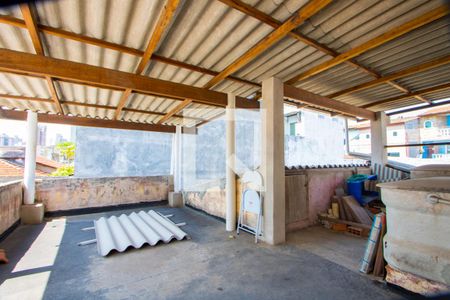 Casa à venda com 250m², 3 quartos e 3 vagas Casa à venda com 250m², 3 quartos e 3 vagasTerraço