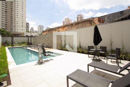 Apartamento à venda com 26m², 1 quarto e sem vaga Apartamento à venda com 26m², 1 quarto e sem vagaÁrea comum - Piscina