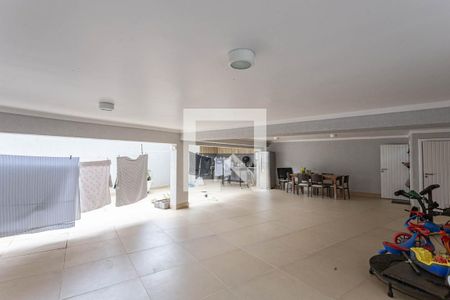 Casa à venda com 400m², 3 quartos e 6 vagasGaragem