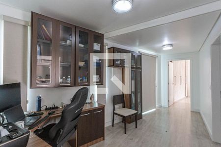 Casa à venda com 400m², 3 quartos e 6 vagasCorredor