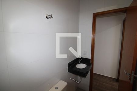 Casa à venda com 105m², 3 quartos e 2 vagasBanheiro