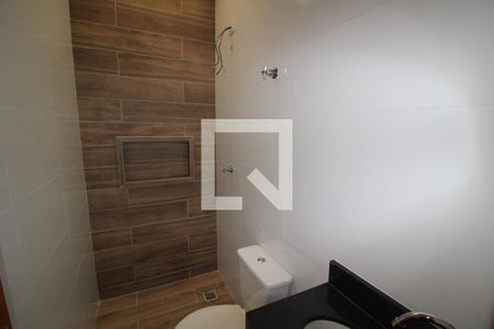 Casa à venda com 105m², 3 quartos e 2 vagasBanheiro