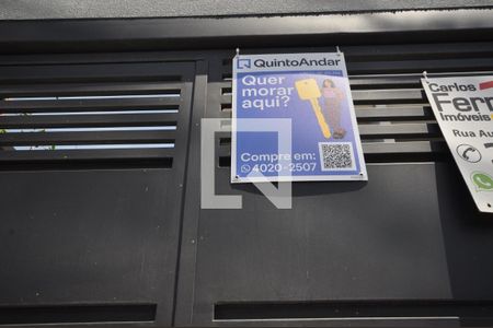 Casa à venda com 119m², 3 quartos e 2 vagasFachada