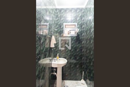 Lavabo de casa para alugar com 3 quartos, 240m² em Conjunto Residencial José Bonifácio, São Paulo