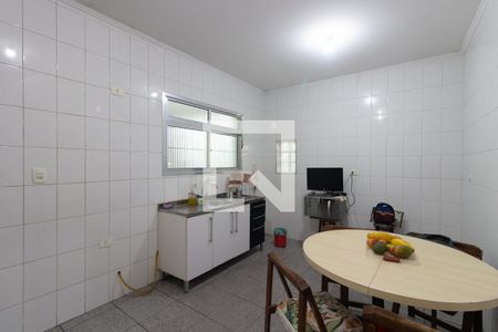 Cozinha de casa para alugar com 3 quartos, 240m² em Conjunto Residencial José Bonifácio, São Paulo