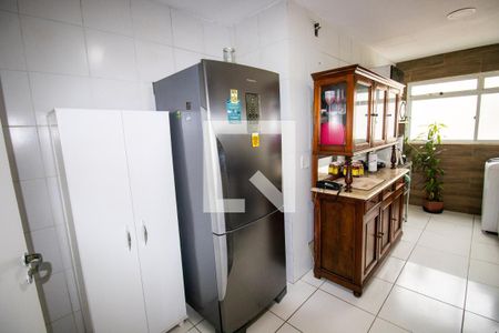 Apartamento à venda com 147m², 3 quartos e 3 vagas Apartamento à venda com 147m², 3 quartos e 3 vagasCozinha