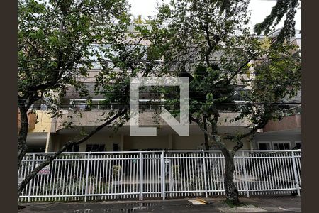 Apartamento à venda com 147m², 3 quartos e 3 vagas Apartamento à venda com 147m², 3 quartos e 3 vagasFachada