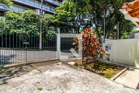 Casa à venda com 100m², 2 quartos e 1 vagaQuintal