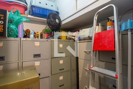 Apartamento à venda com 156m², 3 quartos e 2 vagas Apartamento à venda com 156m², 3 quartos e 2 vagasDespensa