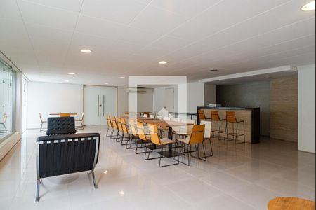Apartamento à venda com 156m², 3 quartos e 2 vagas Apartamento à venda com 156m², 3 quartos e 2 vagasÁrea comum - Salão de festas