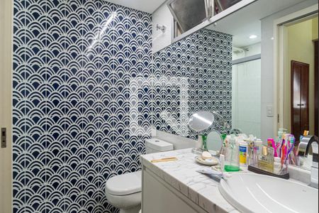 Apartamento à venda com 156m², 3 quartos e 2 vagas Apartamento à venda com 156m², 3 quartos e 2 vagasBanheiro da Suíte