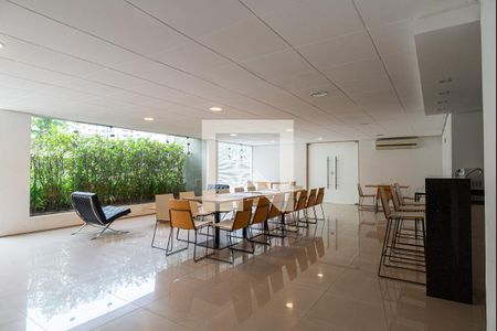 Apartamento à venda com 156m², 3 quartos e 2 vagas Apartamento à venda com 156m², 3 quartos e 2 vagasÁrea comum - Salão de festas