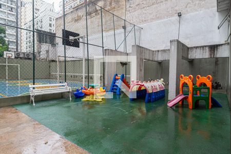 Apartamento à venda com 156m², 3 quartos e 2 vagas Apartamento à venda com 156m², 3 quartos e 2 vagasÁrea comum - Playground