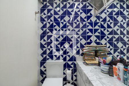 Apartamento à venda com 156m², 3 quartos e 2 vagas Apartamento à venda com 156m², 3 quartos e 2 vagasBanheiro 2