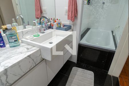 Apartamento à venda com 156m², 3 quartos e 2 vagas Apartamento à venda com 156m², 3 quartos e 2 vagasBanheiro 2