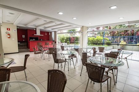 Apartamento à venda com 105m², 3 quartos e 2 vagas Apartamento à venda com 105m², 3 quartos e 2 vagasÁrea comum - Salão de festas