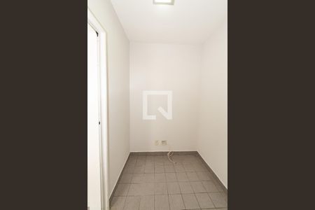 Apartamento à venda com 105m², 3 quartos e 2 vagas Apartamento à venda com 105m², 3 quartos e 2 vagasQuarto de serviço