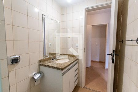 Apartamento à venda com 105m², 3 quartos e 2 vagas Apartamento à venda com 105m², 3 quartos e 2 vagasBanheiro da suíte
