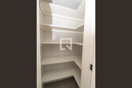 Apartamento à venda com 105m², 3 quartos e 2 vagas Apartamento à venda com 105m², 3 quartos e 2 vagasDespensa