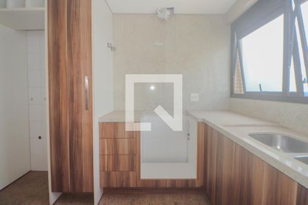 Apartamento à venda com 277m², 3 quartos e 4 vagas Apartamento à venda com 277m², 3 quartos e 4 vagasCozinha