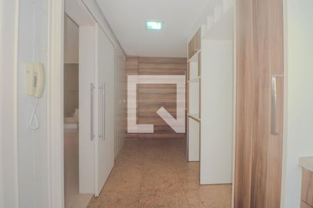 Apartamento à venda com 277m², 3 quartos e 4 vagas Apartamento à venda com 277m², 3 quartos e 4 vagasCozinha