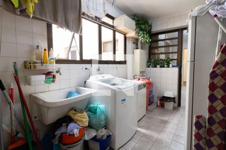 Apartamento à venda com 141m², 4 quartos e 3 vagas Apartamento à venda com 141m², 4 quartos e 3 vagasÁrea de Serviço