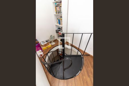 Apartamento à venda com 226m², 2 quartos e 2 vagasSala de TV - Escada